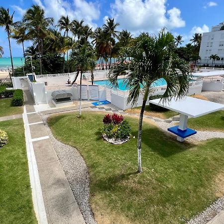 Hobie Oceanfront Apartment At Isla Verde San Juan Exterior foto